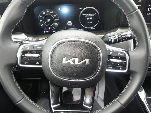 Used 2023 Kia Sorento SX AWD/4WD image 25