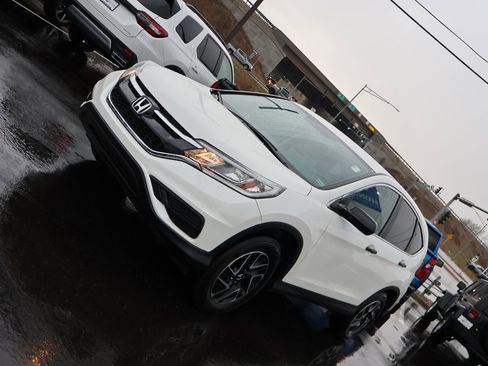 Used 2016 Honda CR-V SE image 3