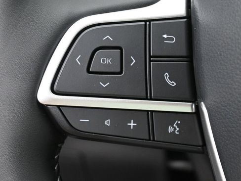 Certified 2026 Toyota Highlander Limited AWD/4WD image 18