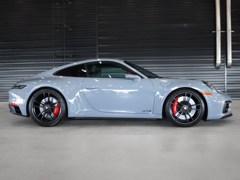 Used 2024 Porsche 911 Carrera GTS w/ Premium Package image 11
