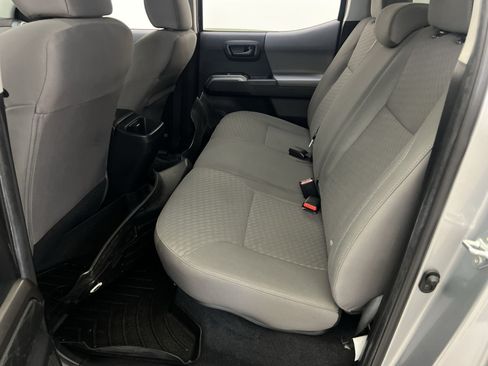 Used 2022 Toyota Tacoma SR5 AWD/4WD image 23
