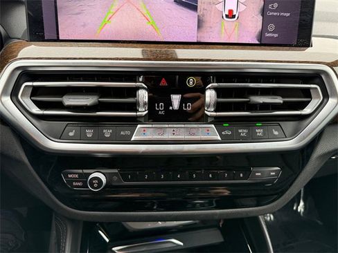 Used 2023 BMW X4 xDrive30i image 21
