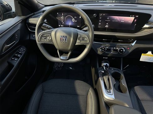 New 2026 Buick Envista Preferred image 17