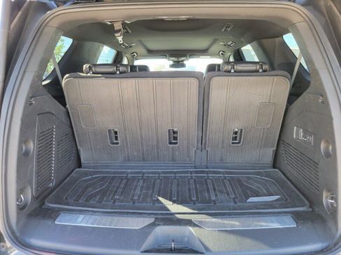 Used 2024 GMC Yukon AT4 w/ AT4 Premium Package AWD/4WD image 7