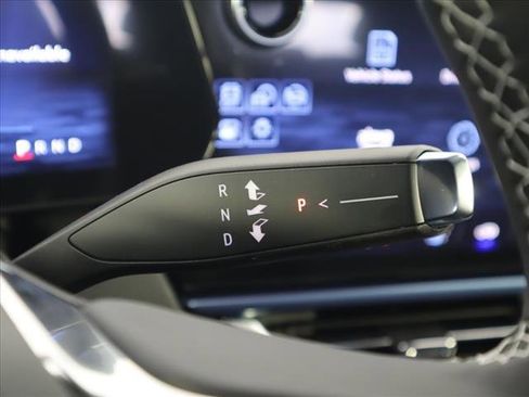 New 2024 Chevrolet Equinox EV LT image 12