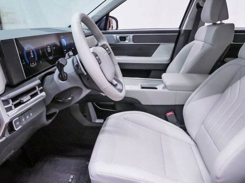 Certified 2026 Hyundai Santa Fe SEL image 9