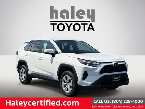 Used 2024 Toyota RAV4 LE AWD/4WD image 1