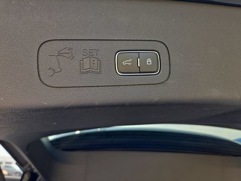 Used 2025 Lincoln Aviator Reserve AWD/4WD image 22