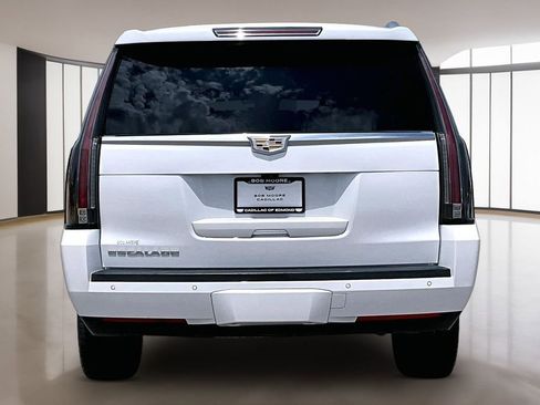 Used 2020 Cadillac Escalade ESV Platinum AWD/4WD image 4