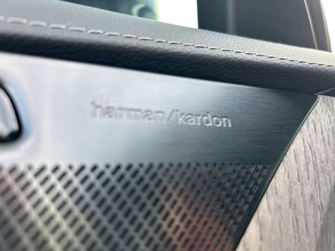 Used 2024 Volvo XC90 B6 Ultimate w/ Protection Package Premier image 21