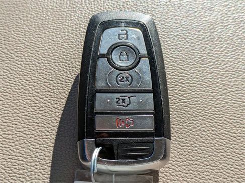 Certified 2024 Ford Expedition Limited image 29