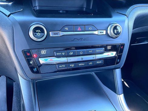 Used 2020 Ford Explorer ST image 31