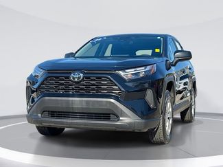 Used 2024 Toyota RAV4 LE video 1