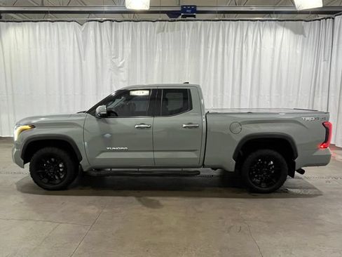 Used 2022 Toyota Tundra Limited w/ TRD Off-Road Package AWD/4WD image 7