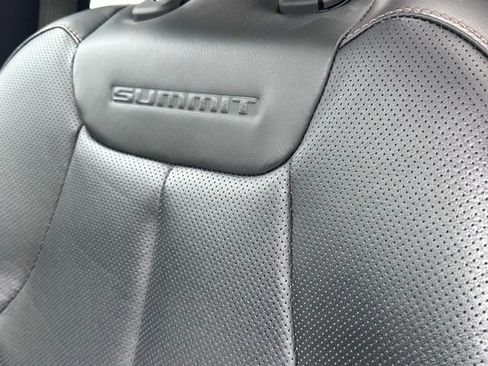 Used 2022 Jeep Grand Cherokee Summit w/ Advanced Protech Group IV image 19