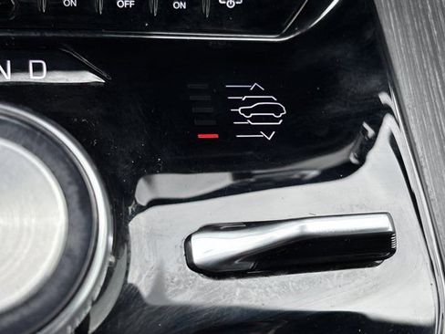 Used 2023 Jeep Wagoneer Series III w/ Premium Group I image 51