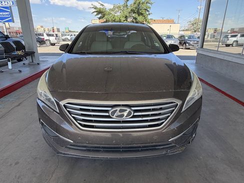 Used 2017 Hyundai Sonata SE FWD image 3