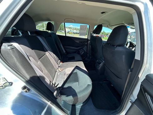 Used 2020 Subaru Outback AWD/4WD image 30