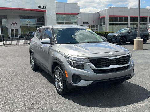 Used 2021 Kia Seltos LX AWD/4WD image 3