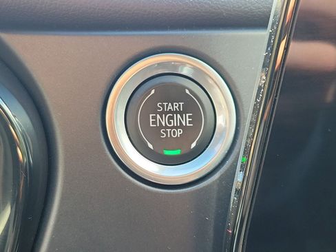 Used 2023 Chevrolet Blazer RS image 31