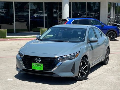 Used 2024 Nissan Sentra SV FWD image 10