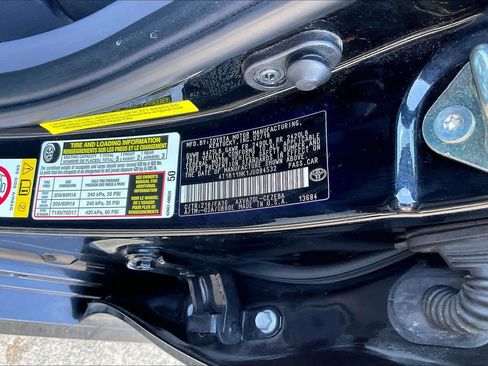 Used 2018 Toyota Camry L image 34