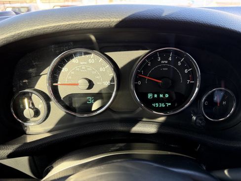 Used 2017 Jeep Wrangler Unlimited Sahara w/ Connectivity Group image 10