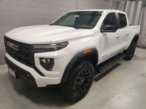 New 2026 GMC Canyon Elevation w/ Convenience Package image 16