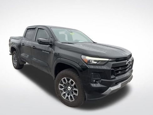 Used 2024 Chevrolet Colorado Z71 w/ Z71 Convenience Package 2 image 9
