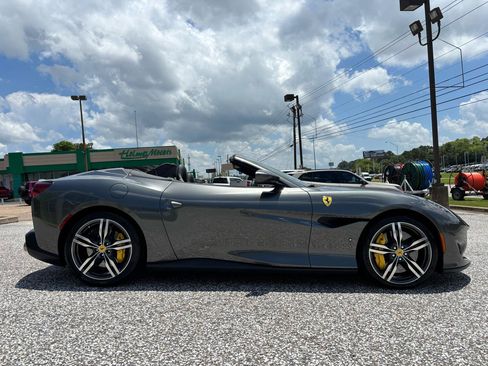 Used 2020 Ferrari Portofino RWD image 8