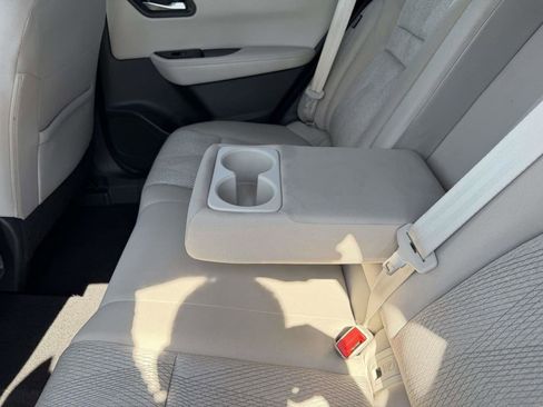 Used 2024 Nissan Rogue SV FWD image 20