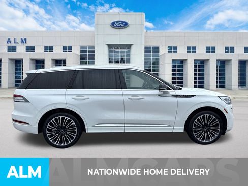 Used 2023 Lincoln Aviator Black Label w/ Class IV Trailer Tow Package image 5