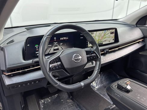 Used 2023 Nissan Ariya FWD image 13
