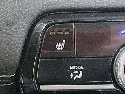 Used 2025 Honda Pilot EX-L image 19