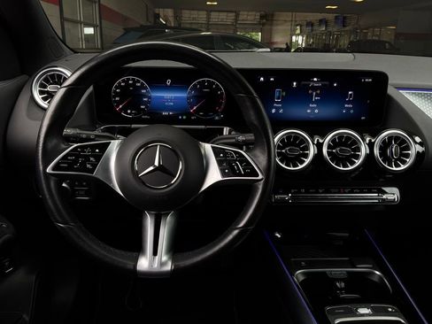 Used 2025 Mercedes-Benz GLA 250 image 15