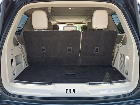 Used 2021 Lincoln Navigator Reserve w/ Luxury Package AWD/4WD image 36