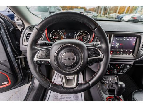 Used 2018 Jeep Compass Trailhawk w/ Leather Interior Group image 11