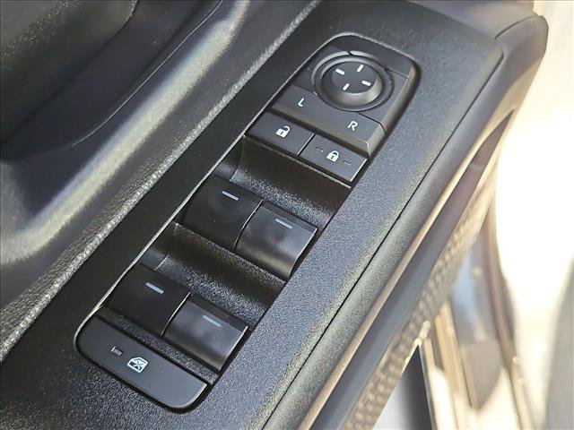 Used 2025 Toyota 4Runner SR5 AWD/4WD image 11