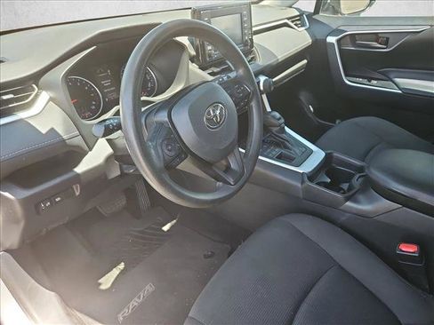 Used 2021 Toyota RAV4 LE w/ Carpet Mat Package (TMS) AWD/4WD image 12