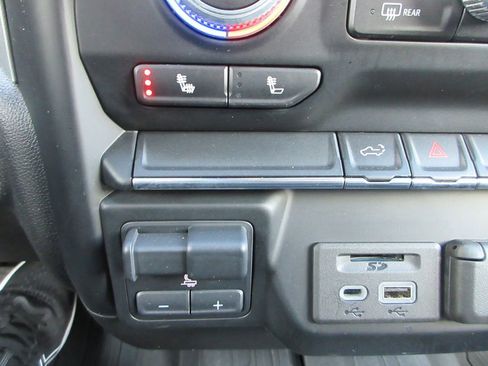 Used 2022 GMC Sierra 1500 SLT image 32