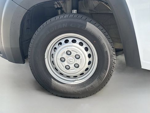 Used 2025 RAM ProMaster 2500 w/ Convenience Group FWD image 12