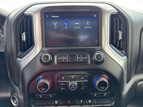 Used 2022 Chevrolet Silverado 3500 LT w/ Convenience Package image 32