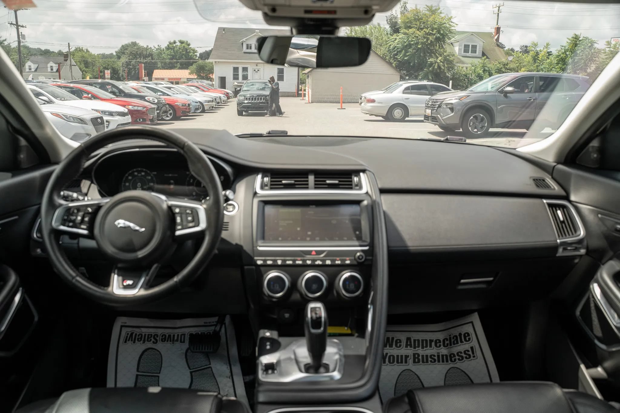Used 2020 Jaguar E-PACE SE AWD/4WD image 14