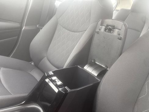 Used 2022 Toyota Corolla LE image 21