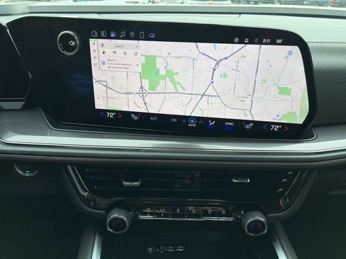 Used 2025 Chevrolet Suburban RST w/ Comfort Package image 28