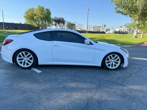 Used 2015 Hyundai Genesis 3.8 RWD image 27