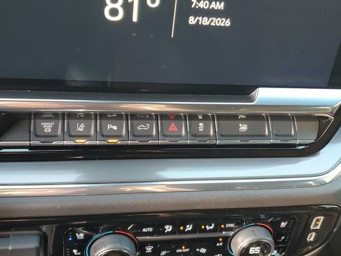 Used 2025 Chevrolet Silverado 3500 High Country w/ High Country Premium Package AWD/4WD image 23