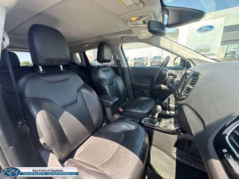 Used 2018 Jeep Compass Limited w/ Trailer Tow Group AWD/4WD image 38