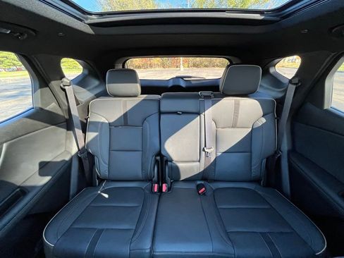 Certified 2025 Chevrolet Blazer Premier w/ Driver Confidence II Package image 19