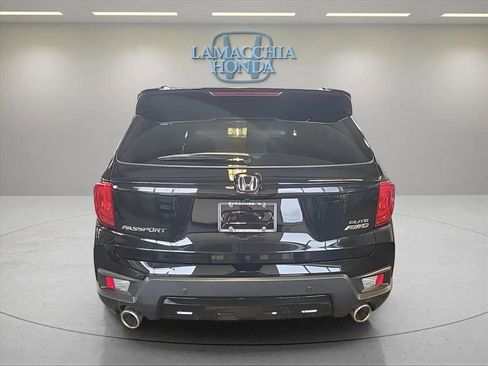 Used 2023 Honda Passport Elite image 5